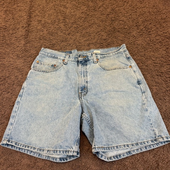 2 FOR $20 Levis 550 Relaxed Light Wash Denim Shorts Size 33 x 7 Inch Inseam - Picture 2 of 9